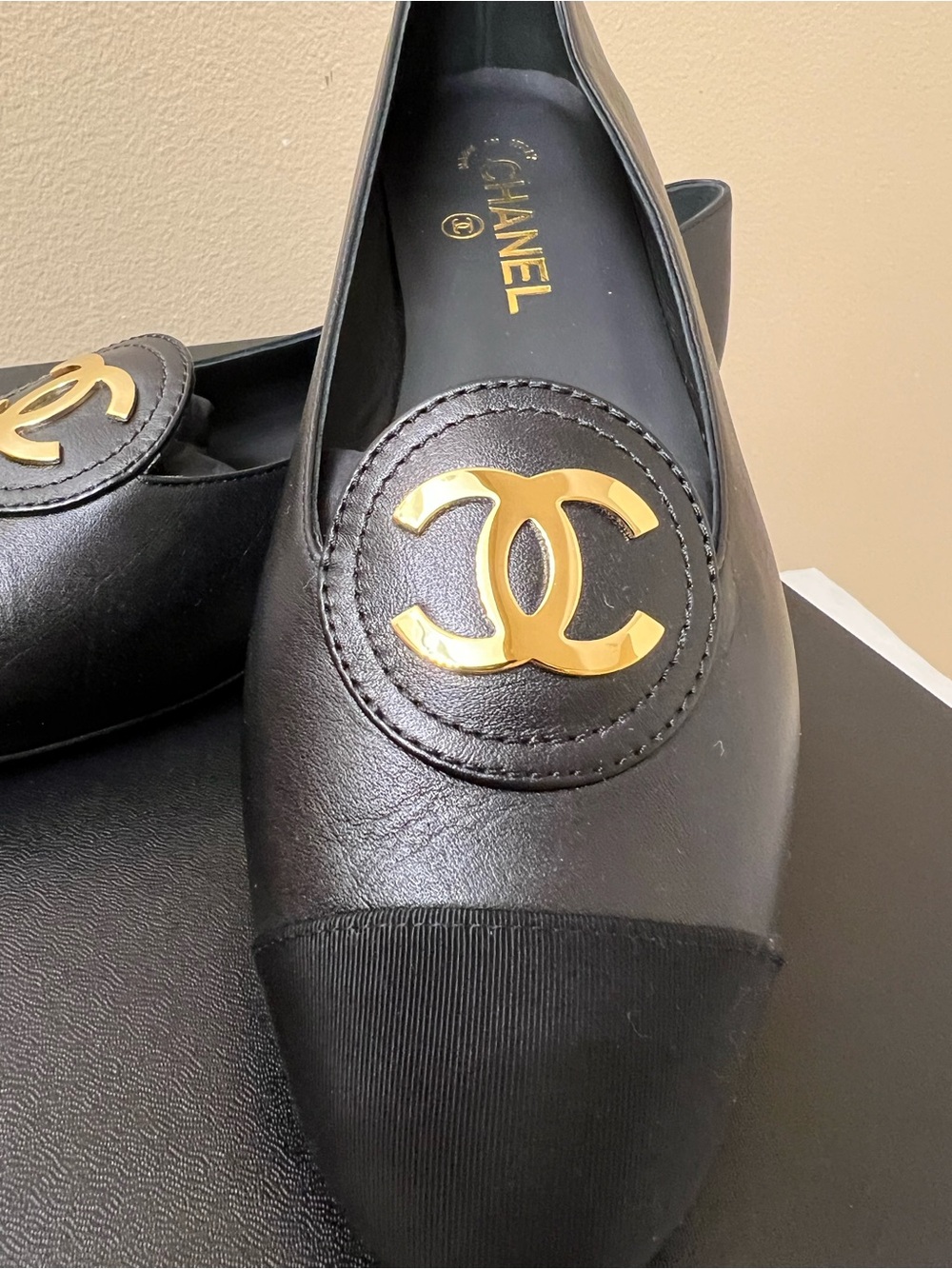 CHANEL Black Leather Cap-Toe Ballet Flats with Gold CC Medallion NWT